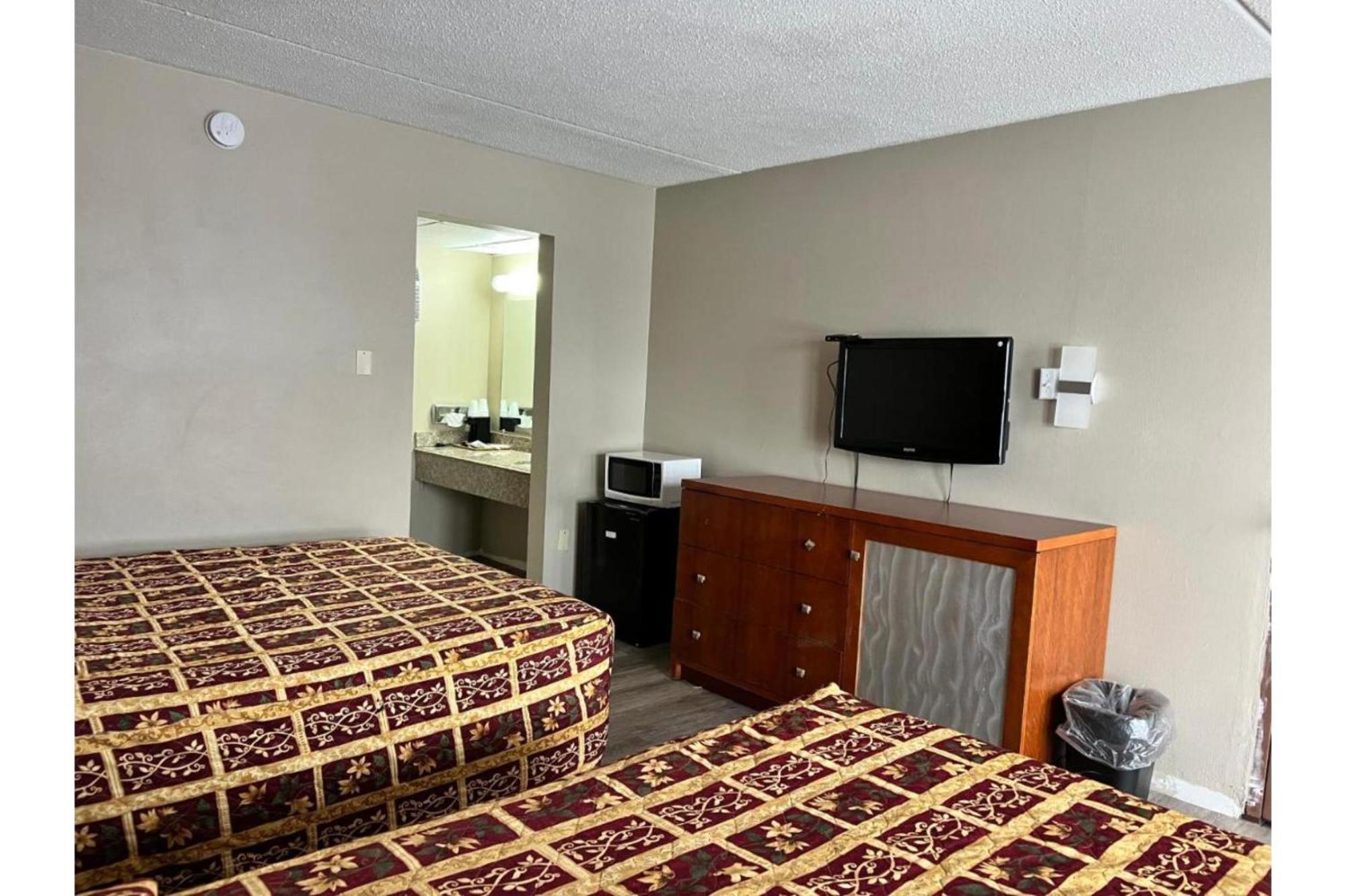 Devils Lake Inn By Oyo Near Devils Lake Regional Airport Exteriör bild