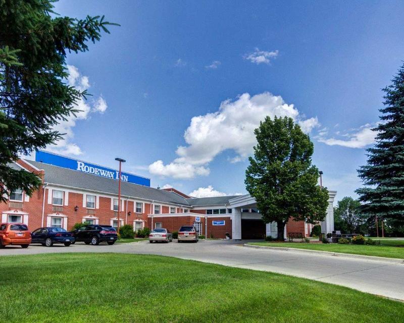 Devils Lake Inn By Oyo Near Devils Lake Regional Airport Exteriör bild