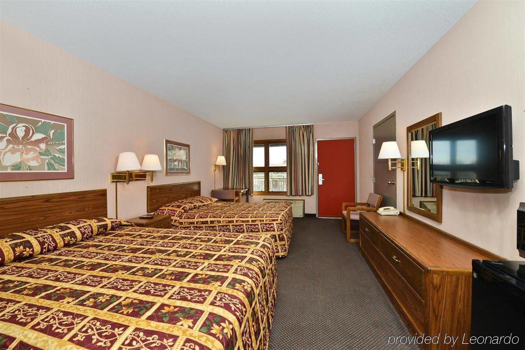Devils Lake Inn By Oyo Near Devils Lake Regional Airport Exteriör bild