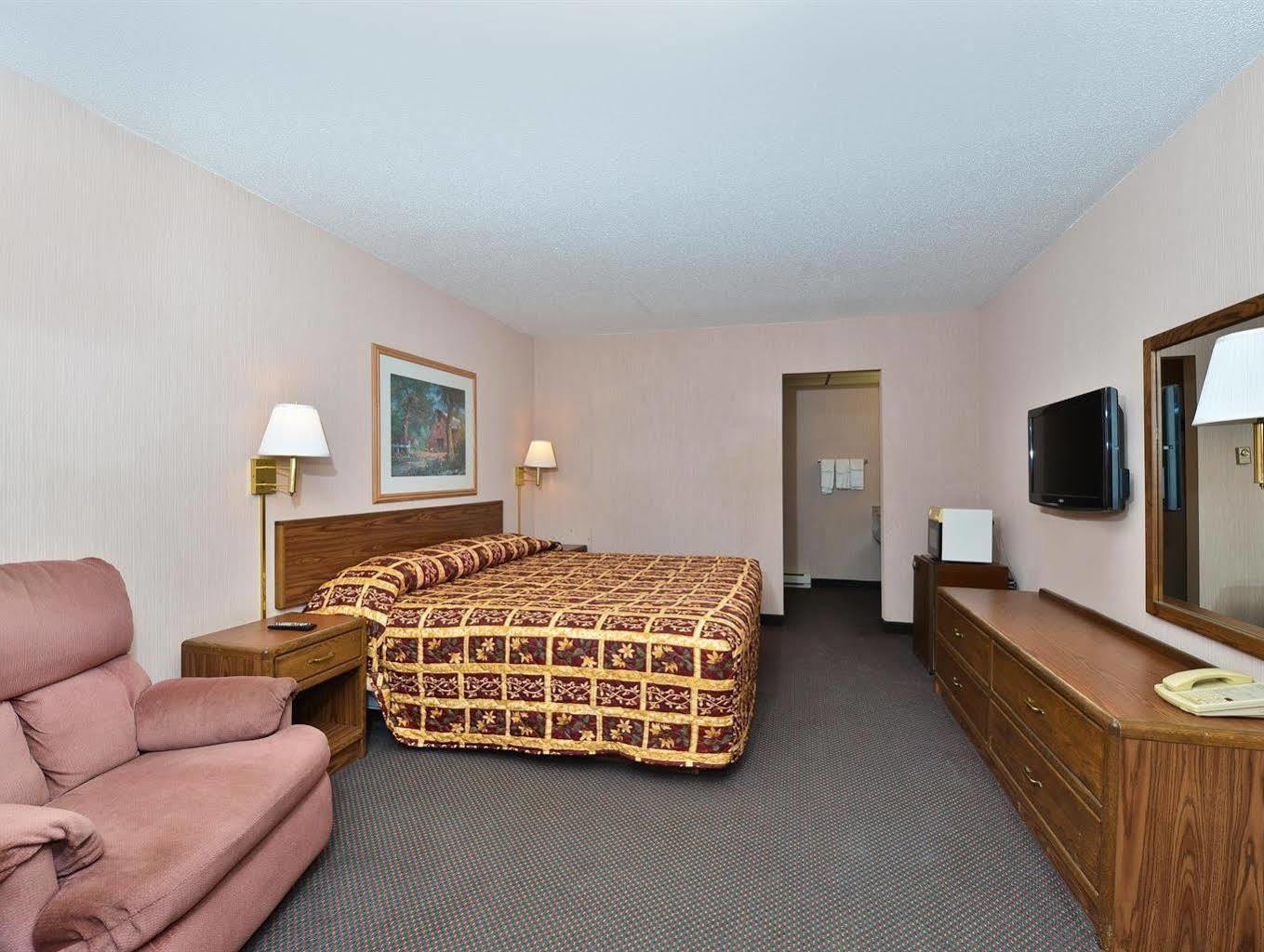 Devils Lake Inn By Oyo Near Devils Lake Regional Airport Exteriör bild