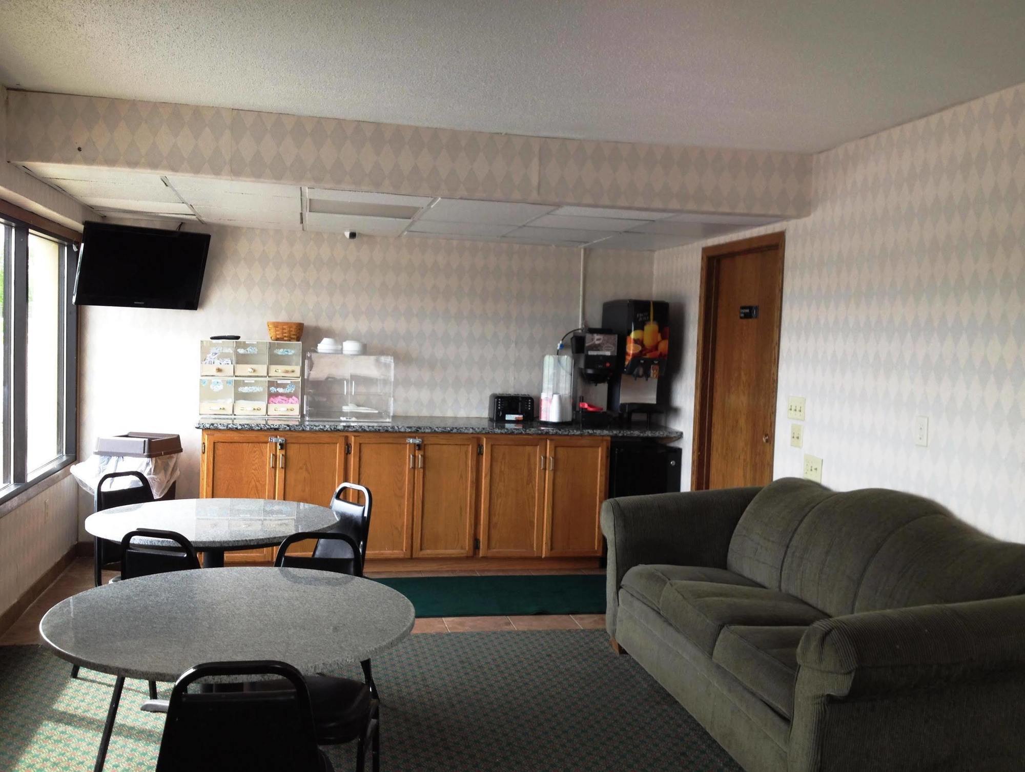 Devils Lake Inn By Oyo Near Devils Lake Regional Airport Exteriör bild